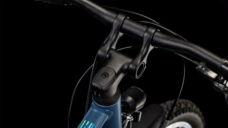 Cube Numove 240 Street - Blue / Apple - 2024-7